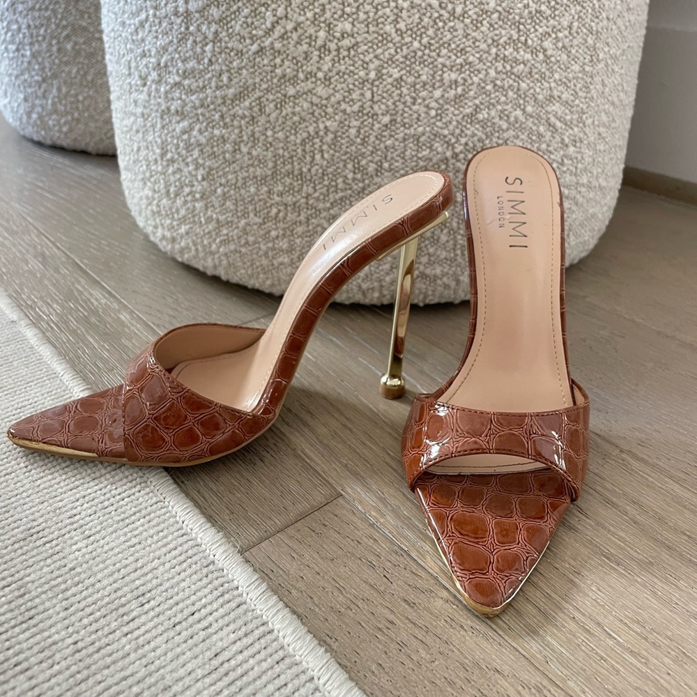 Simmi croc heels